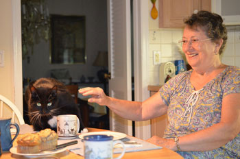 Doris Bierhanzl and her cat Meetsy